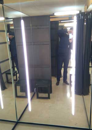 Nouvel eclairage LED pour cabine essayage magasin vetement HM par Genilum